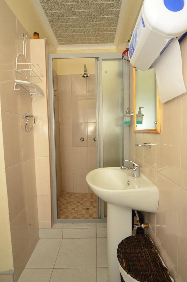 Kwampofu Guest House Хараре Экстерьер фото