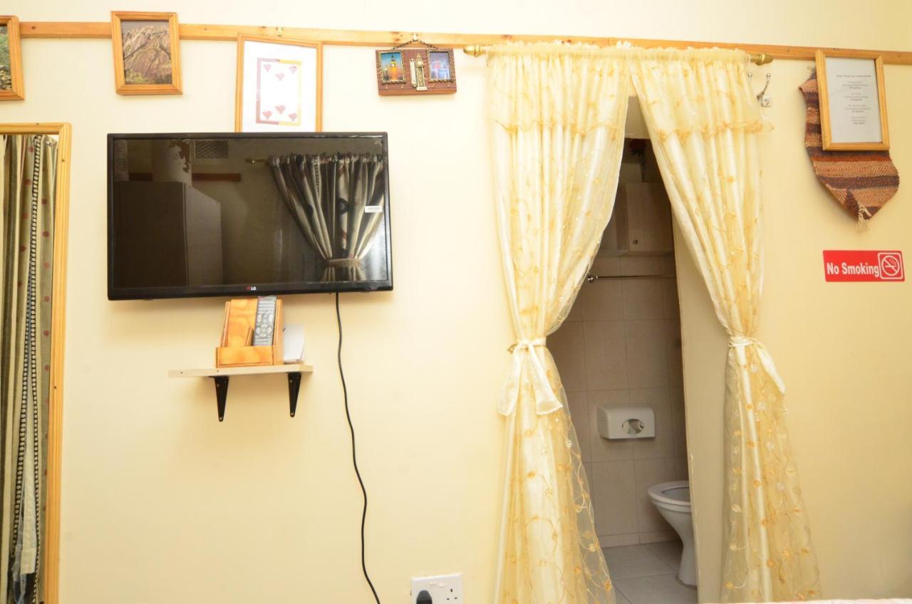 Kwampofu Guest House Хараре Экстерьер фото