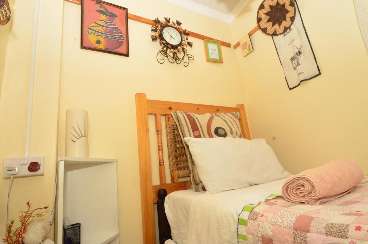 Kwampofu Guest House Хараре Экстерьер фото