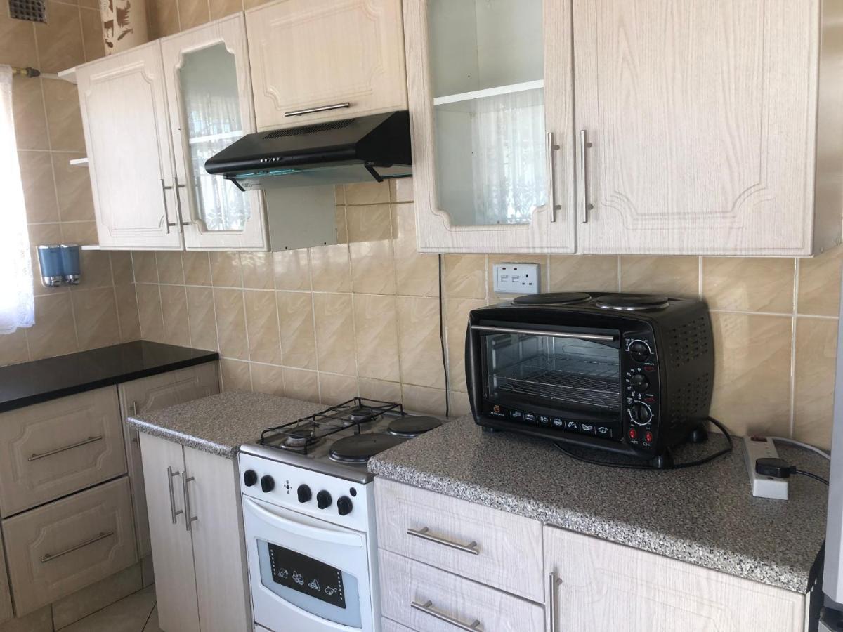 Kwampofu Guest House Хараре Экстерьер фото