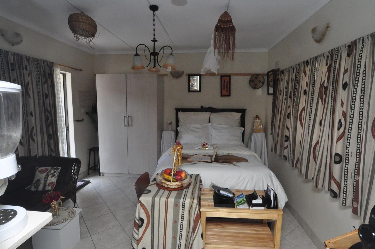 Kwampofu Guest House Хараре Экстерьер фото