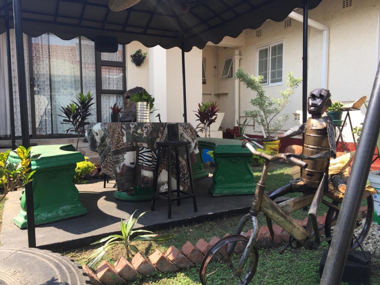 Kwampofu Guest House Хараре Экстерьер фото