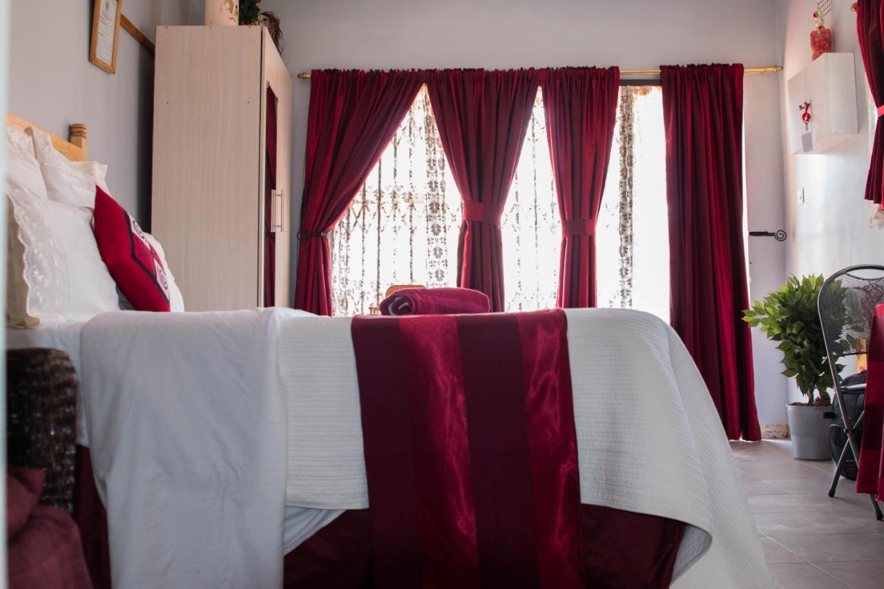 Kwampofu Guest House Хараре Экстерьер фото