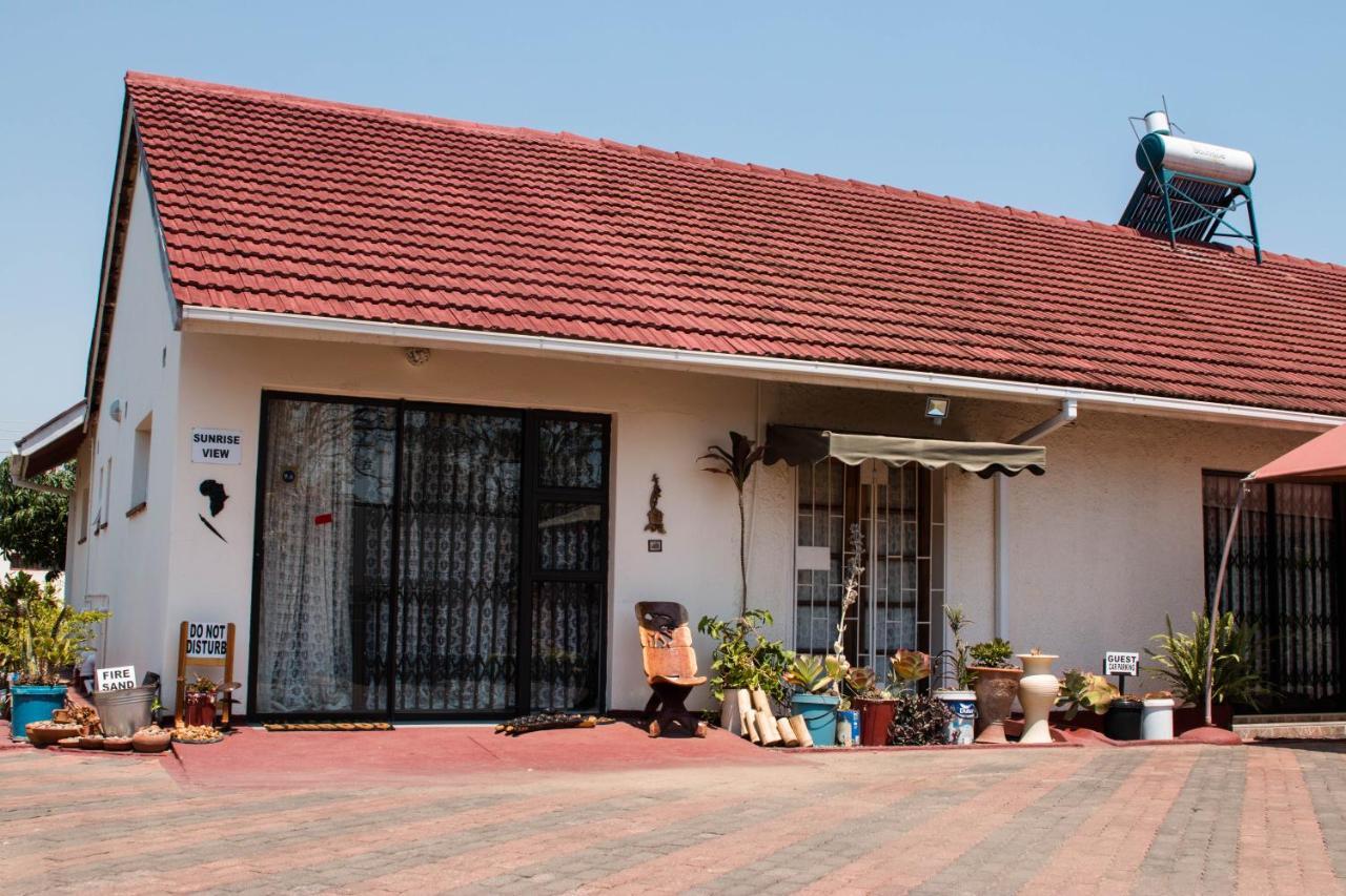 Kwampofu Guest House Хараре Экстерьер фото